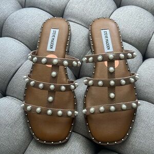 Steve Madden Pearl Studded Slip On Sandals Size 7
